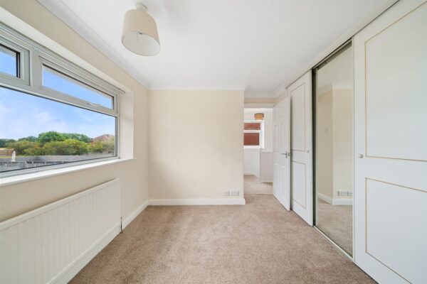 Oriel Drive, Aintree Village