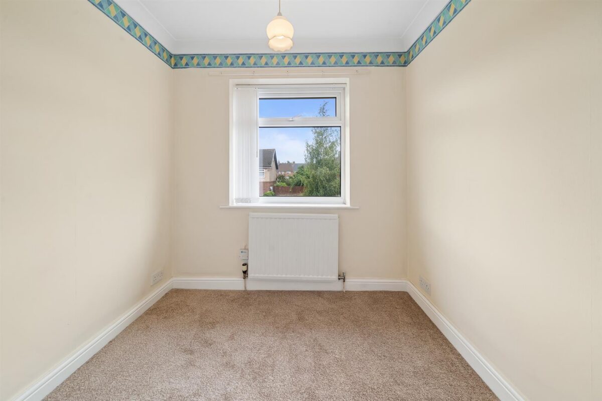 Oriel Drive, Aintree Village