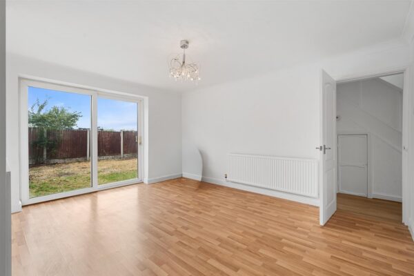 Oriel Drive, Aintree Village