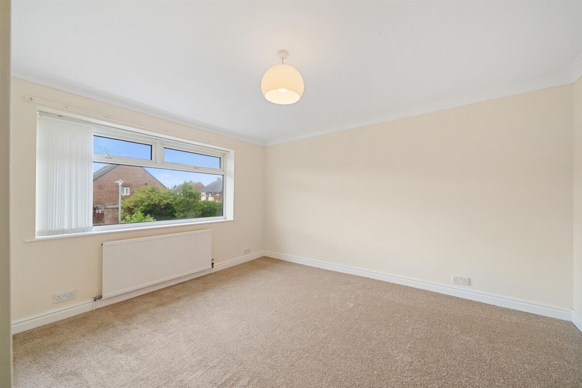 Oriel Drive, Aintree Village