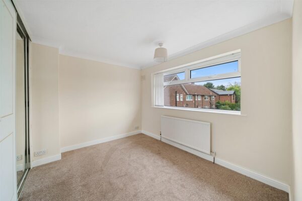 Oriel Drive, Aintree Village