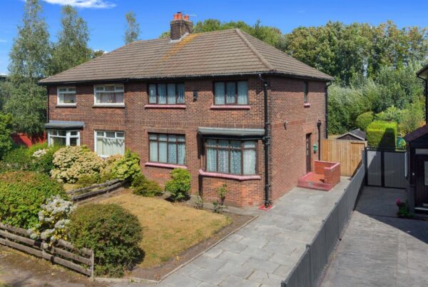 Brenka Avenue, Aintree
