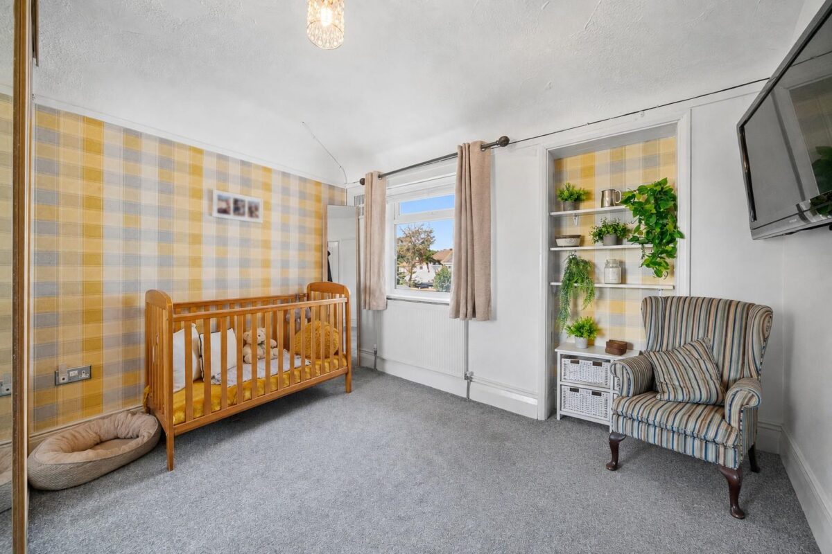 Keble Drive, Aintree Village