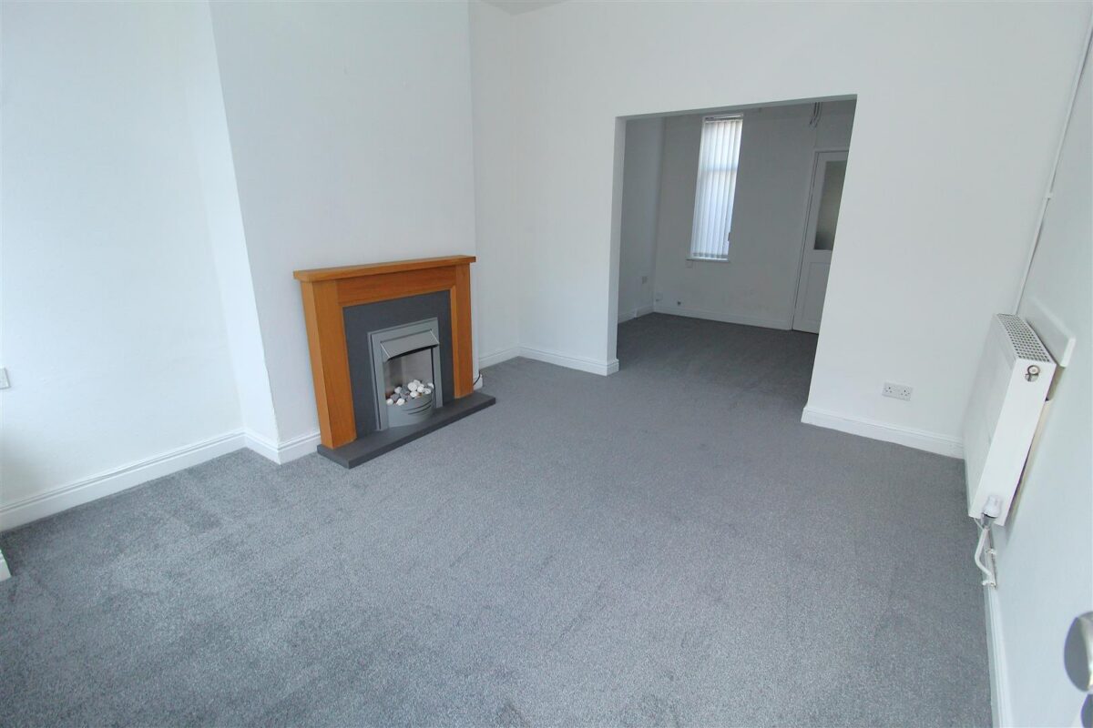 Kingswood Avenue, Aintree