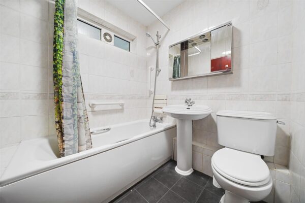 Green Park, Netherton