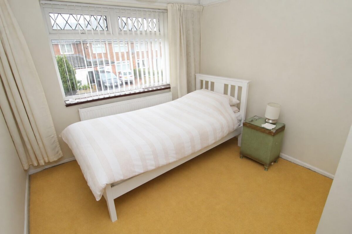 Rugby Drive, Aintree Village