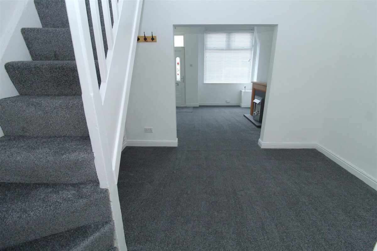Kingswood Avenue, Aintree