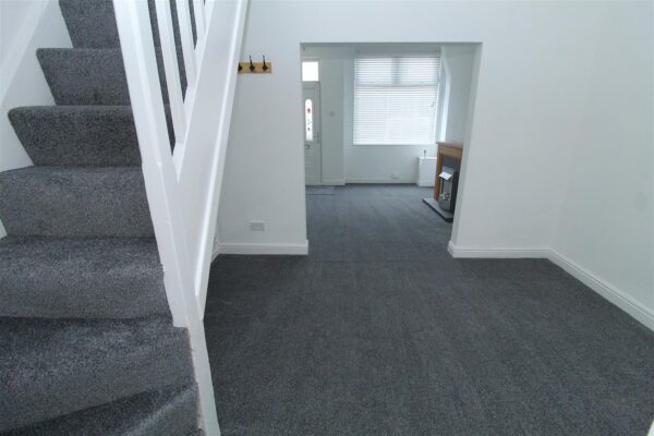 Kingswood Avenue, Aintree