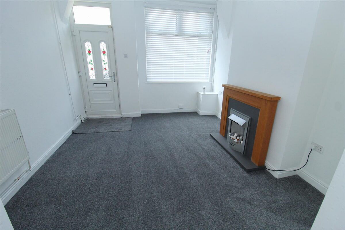 Kingswood Avenue, Aintree