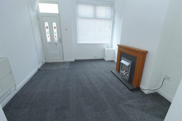 Kingswood Avenue, Aintree
