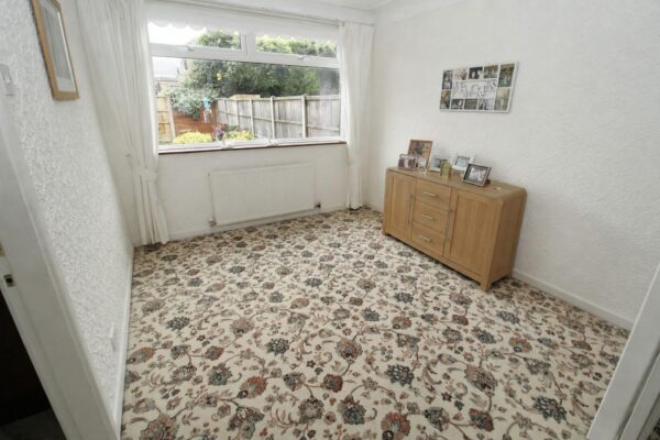 Rugby Drive, Aintree Village