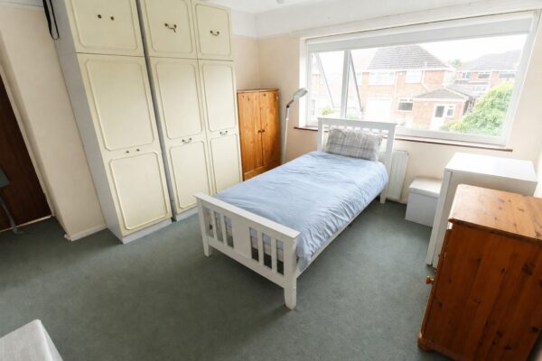 Rugby Drive, Aintree Village