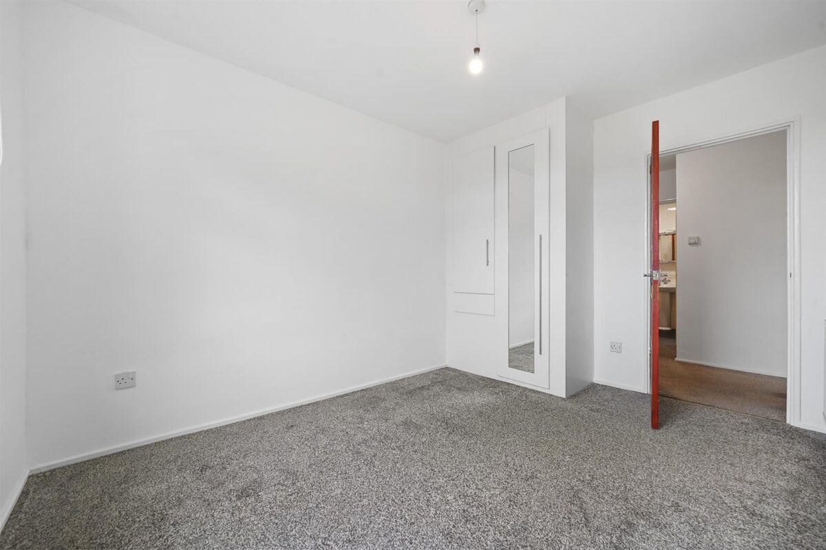 Green Park, Netherton