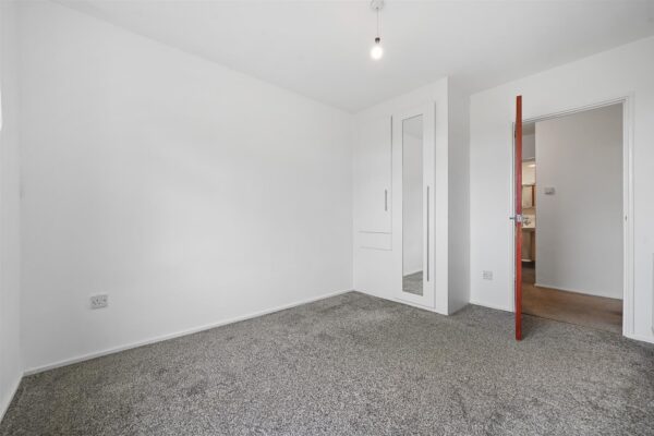 Green Park, Netherton