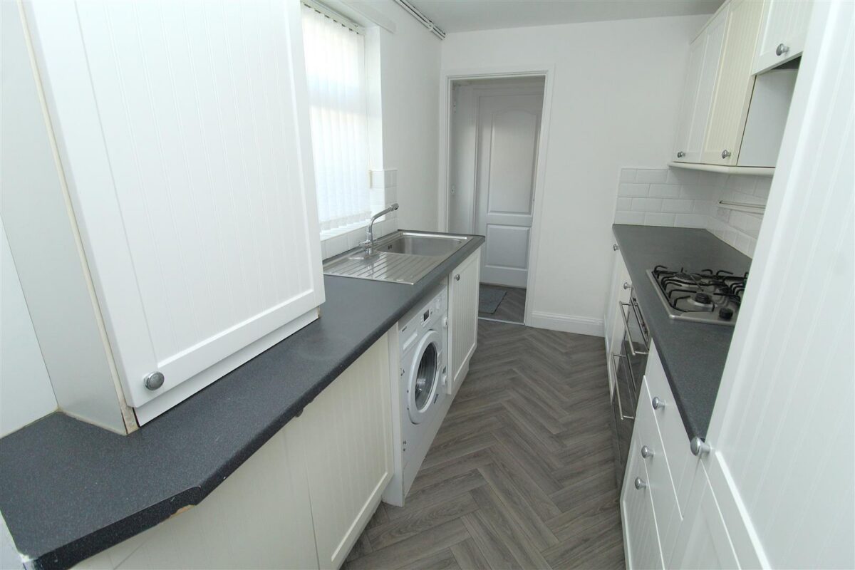 Kingswood Avenue, Aintree