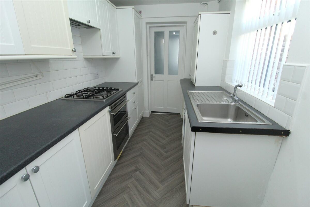 Kingswood Avenue, Aintree