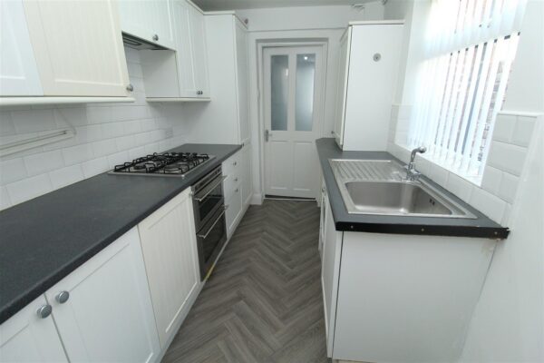 Kingswood Avenue, Aintree