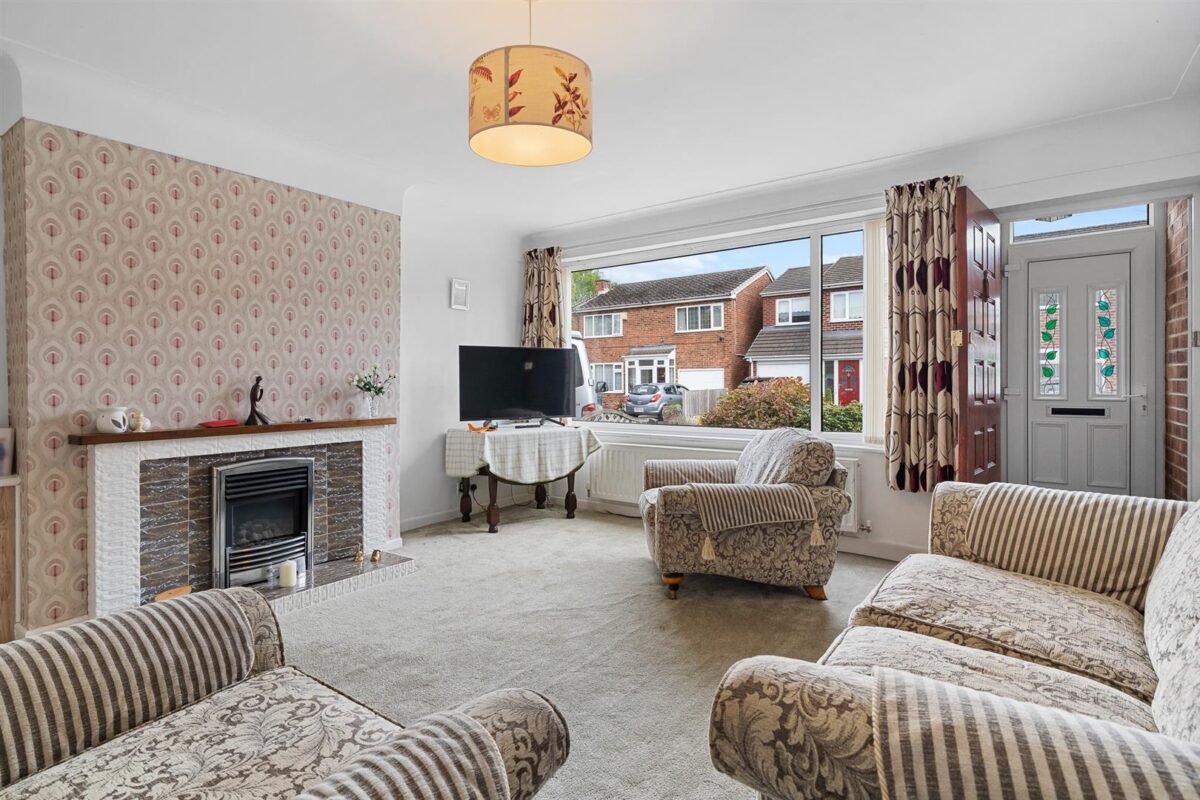 Epsom Close, Aintree Village