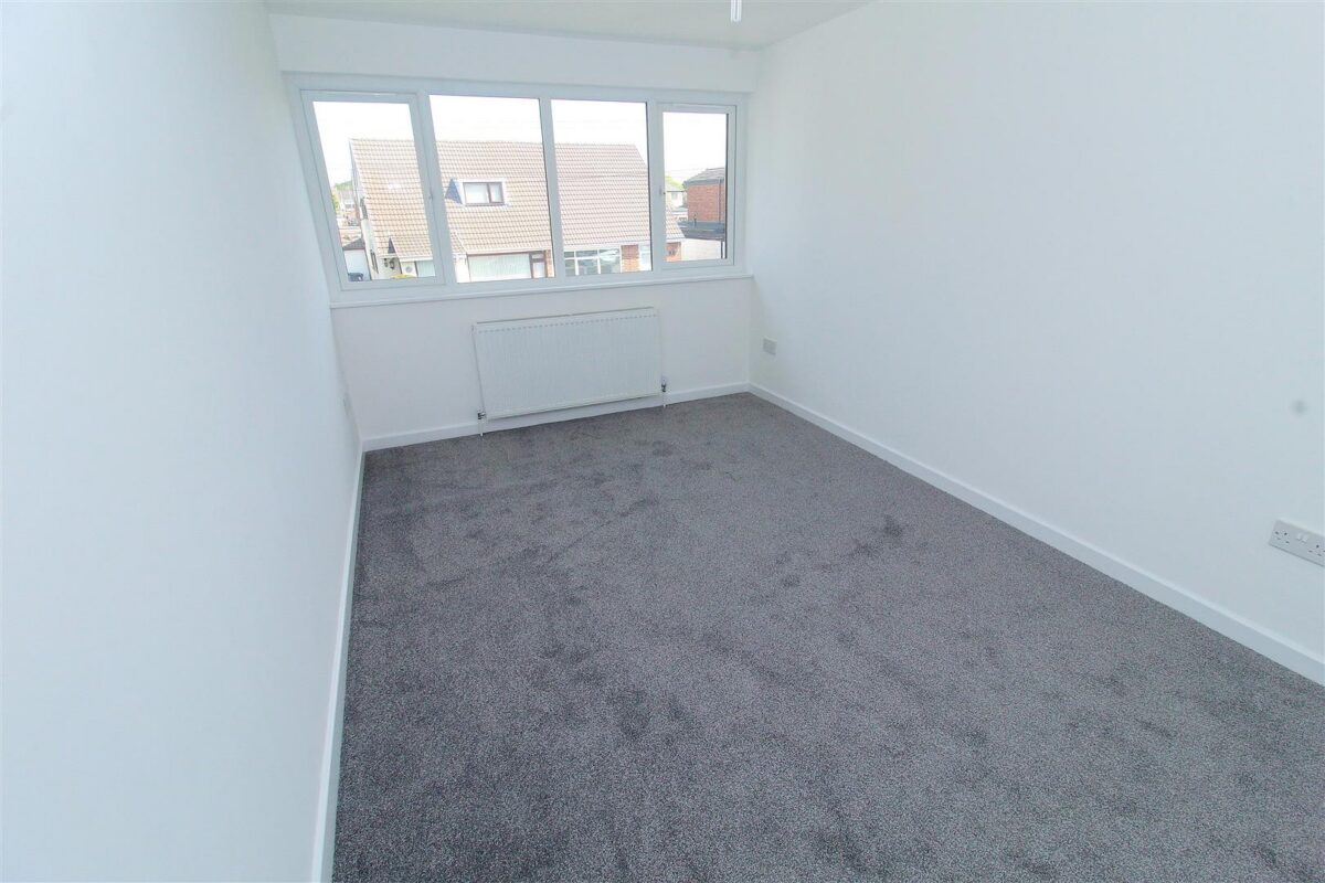 Debra Close, Melling
