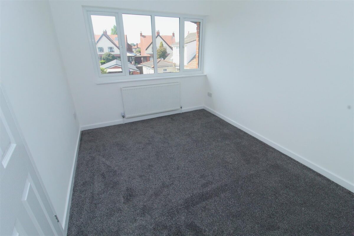 Debra Close, Melling