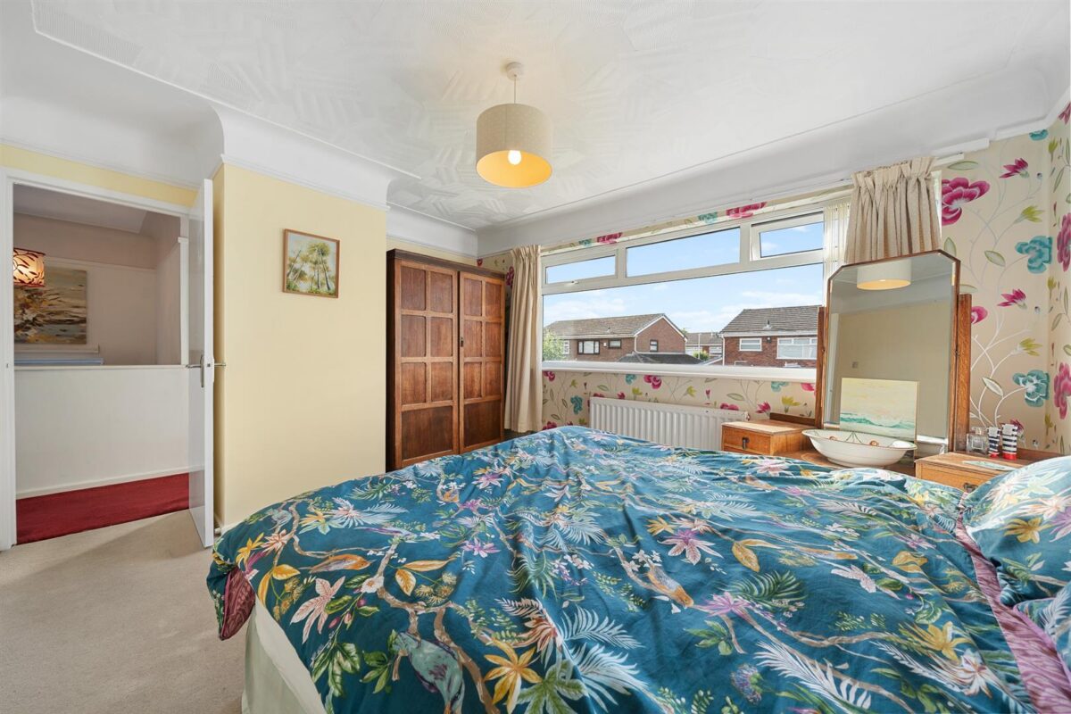 Epsom Close, Aintree Village