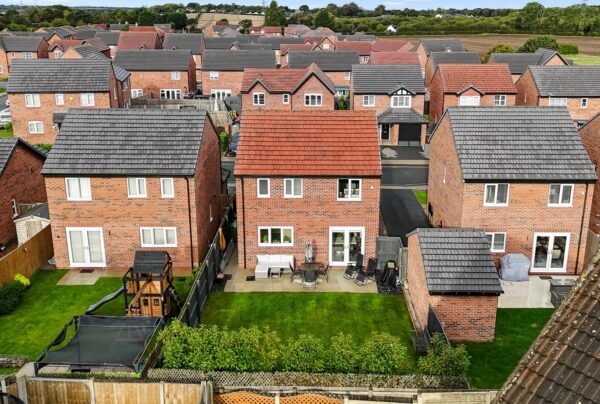 Potters Place, Melling