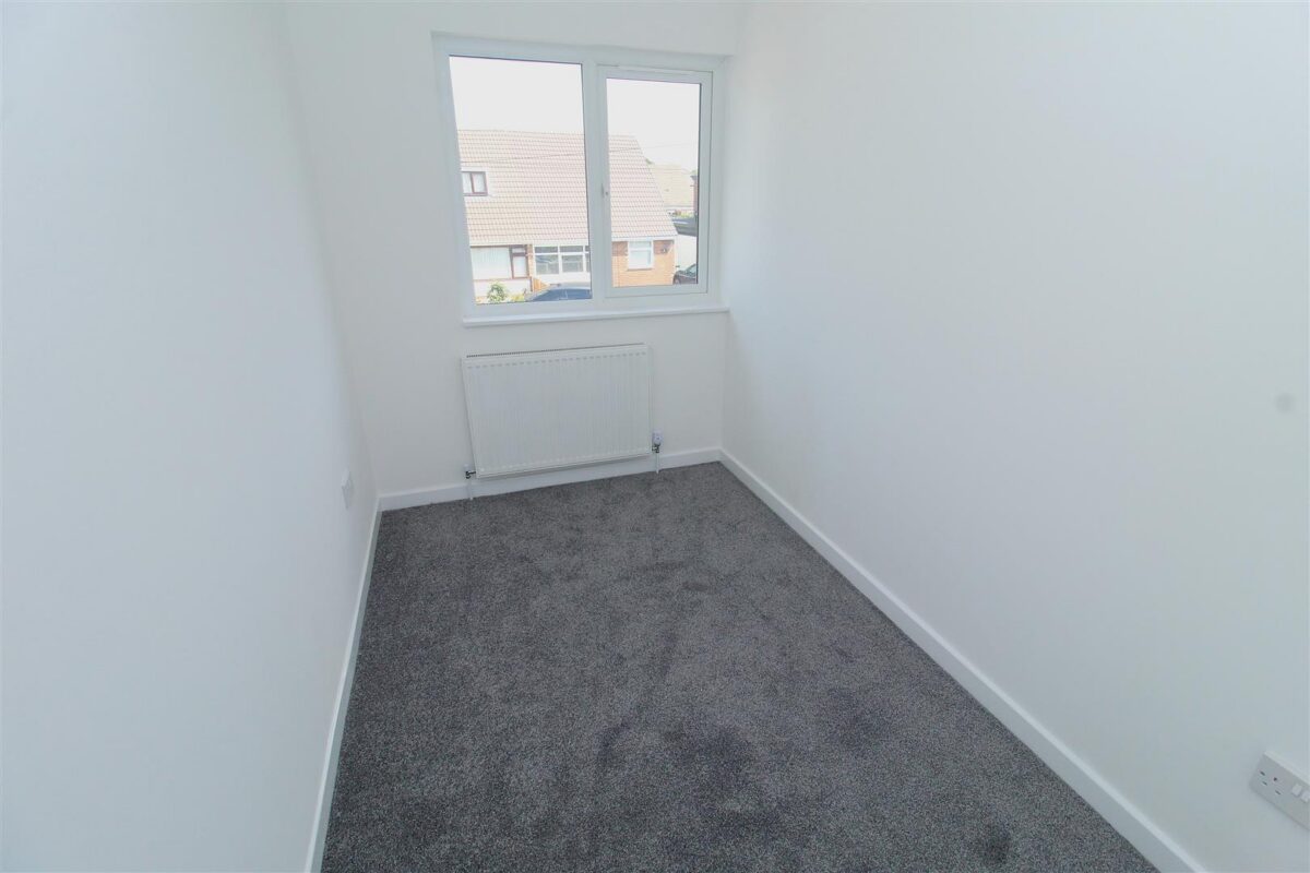 Debra Close, Melling
