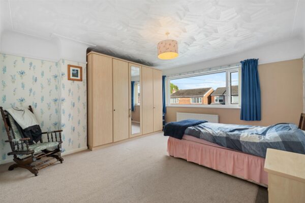 Epsom Close, Aintree Village
