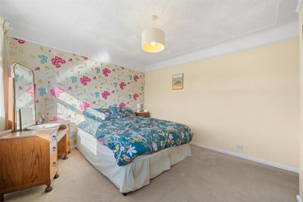 Epsom Close, Aintree Village