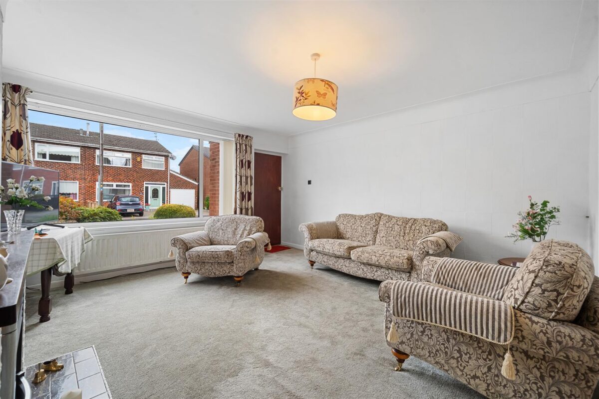 Epsom Close, Aintree Village